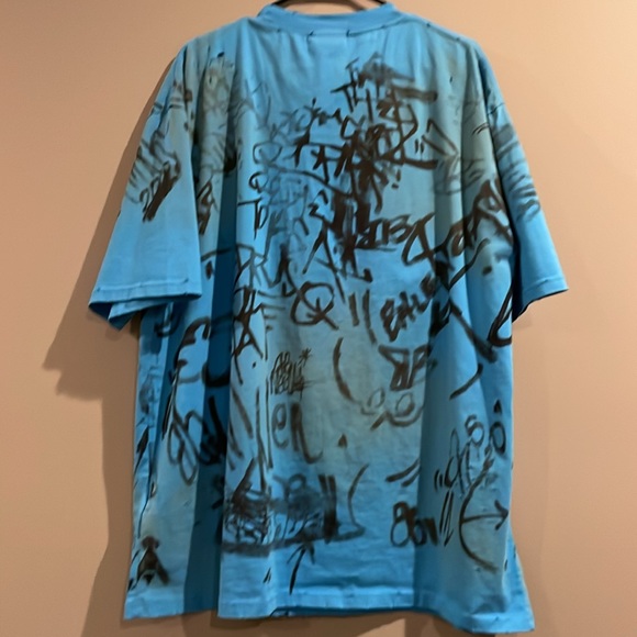 BALENCIAGA SS23 MUD SHOW RARE DISTRESSED SKATER TEE - Picture 6 of 7